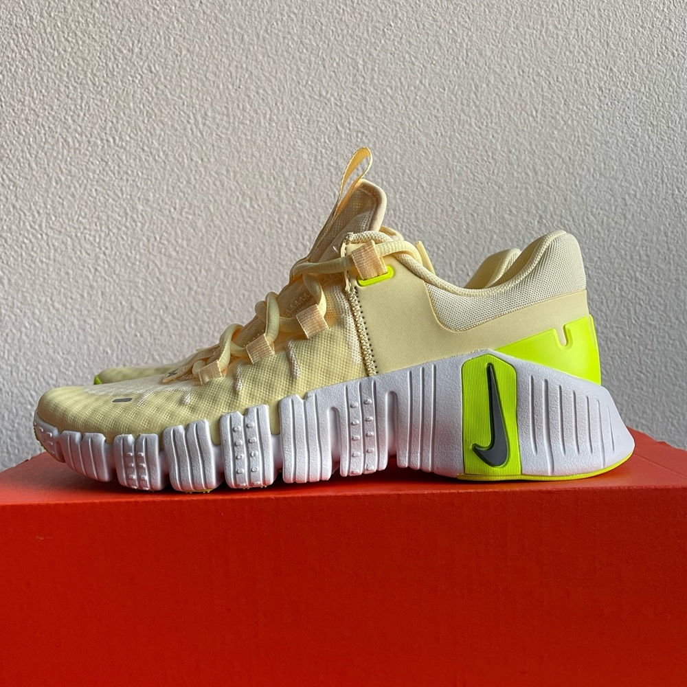 Women’s Nike Metcon Citron Yellow 8
